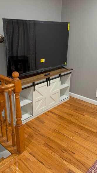 Building Photo - 797 Waksman Pl