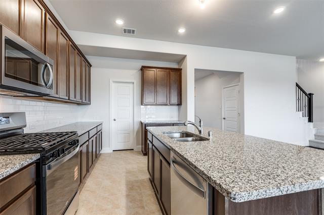 Building Photo - 3029 Hollybrook Ln