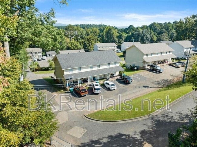 Building Photo - 360 Herndon Way