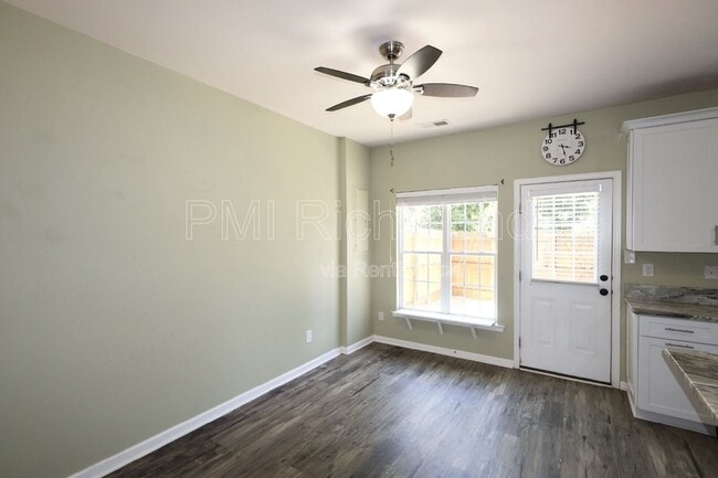 Building Photo - 801 Sweet Tessa Dr