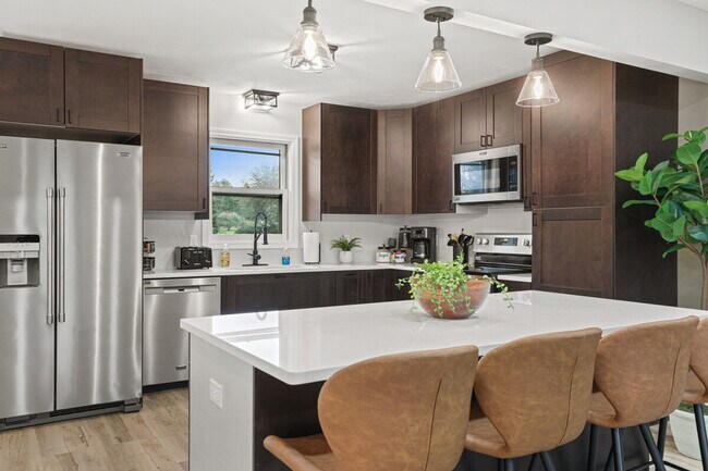 Building Photo - 6090 Rattman Rd