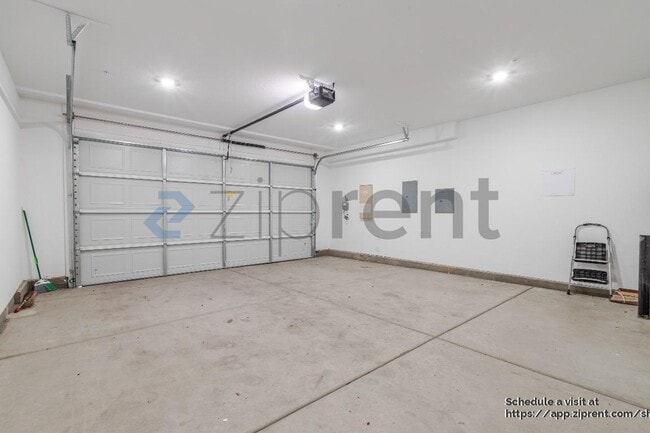 Building Photo - 1168 Caraballo Dr