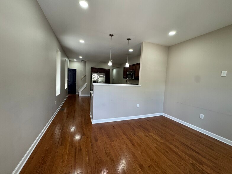 Building Photo - 1615 Cypress St