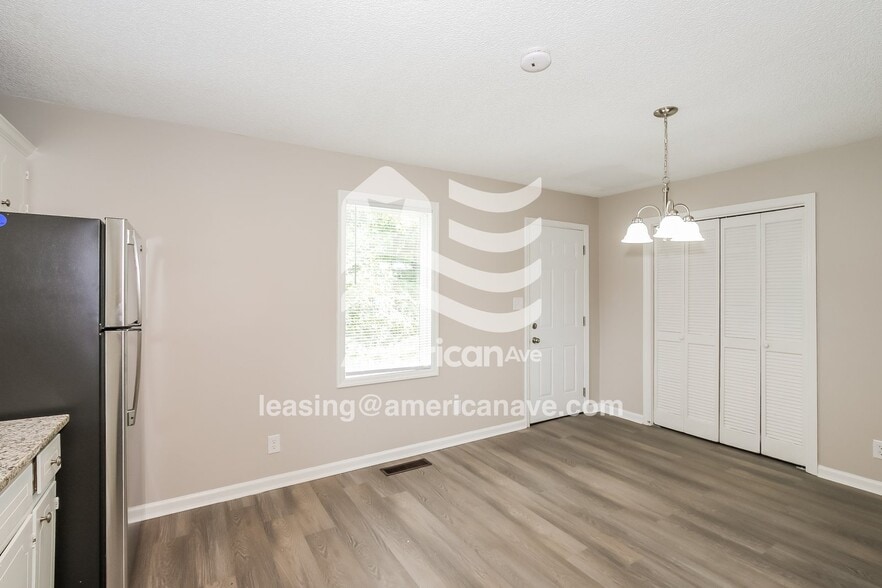 Building Photo - 448 Bussey Ave