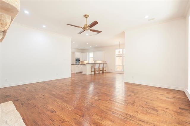 Building Photo - 405 Martel Ln
