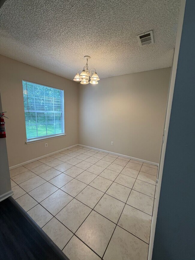 Building Photo - 101 Talbot Ct