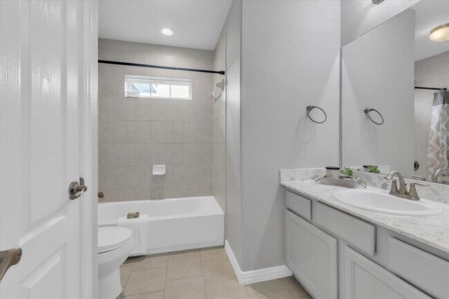 Building Photo - 306 Merlot Dr