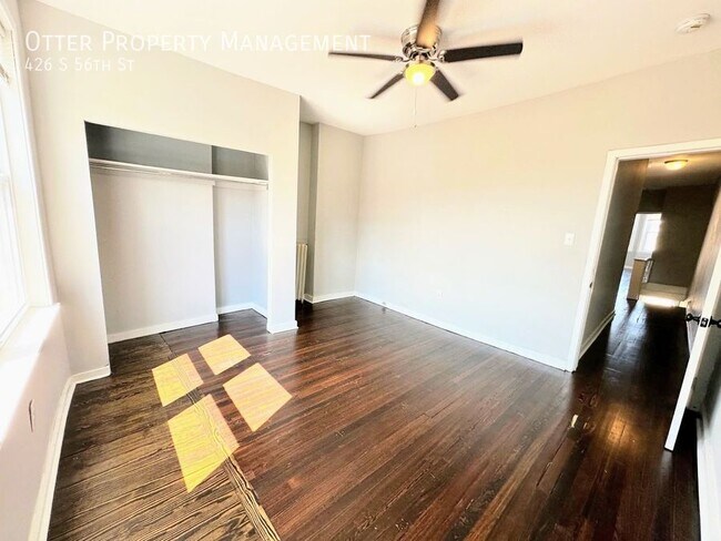 Building Photo - 426 S 56th St