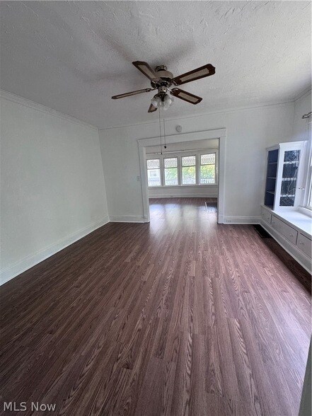 Building Photo - 12337 Chesterfield Ave