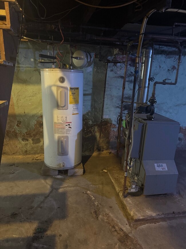 Building Photo - 1015 Birch St