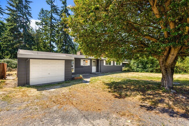 Building Photo - 3 Bedroom Rambler with Ideal Commuting Location in Lynnwood