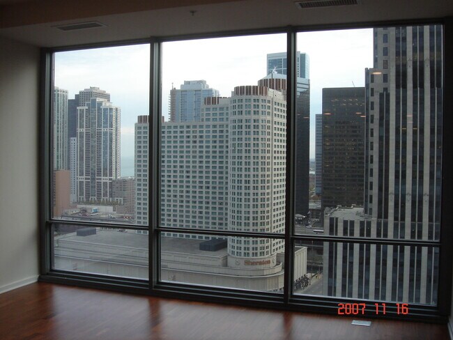 Building Photo - 240 E Illinois St