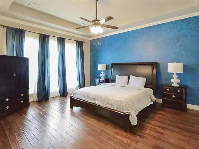 Building Photo - 4815 Livingston Dr