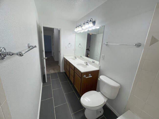 Building Photo - 5555 Mansfield Pl NW