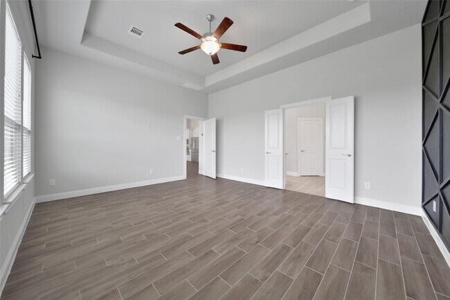 Building Photo - 20230 Windsor Fld