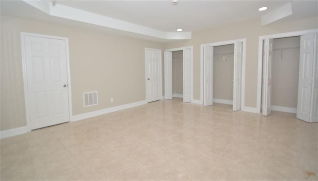 Building Photo - 618 Tradwell Pl NE