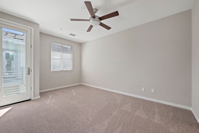 Building Photo - Luxury 2 Bedroom, 2.5 Bath Townhome Near D...