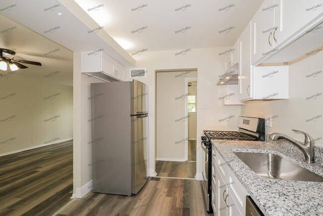 Building Photo - 830 Mullanphy Ln