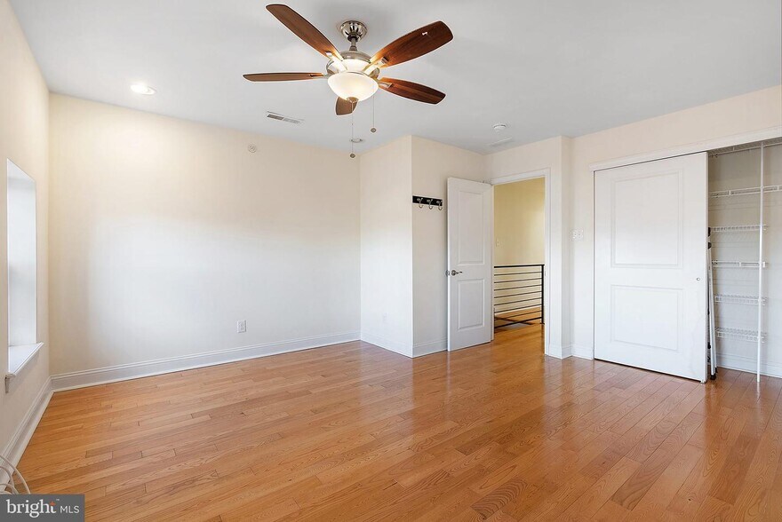 Building Photo - 1347 S 20th St
