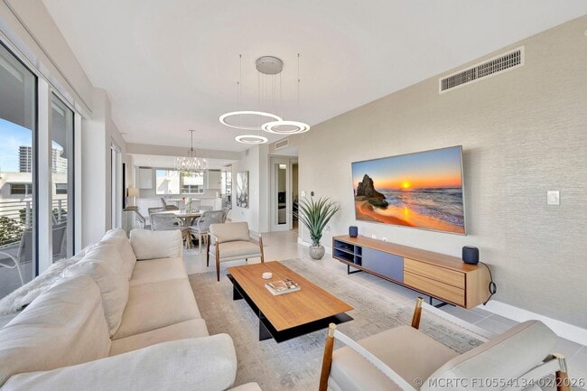 Building Photo - 612 Bayshore Dr