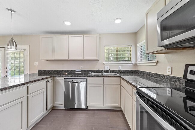Building Photo - 4815 Arvilla Ln
