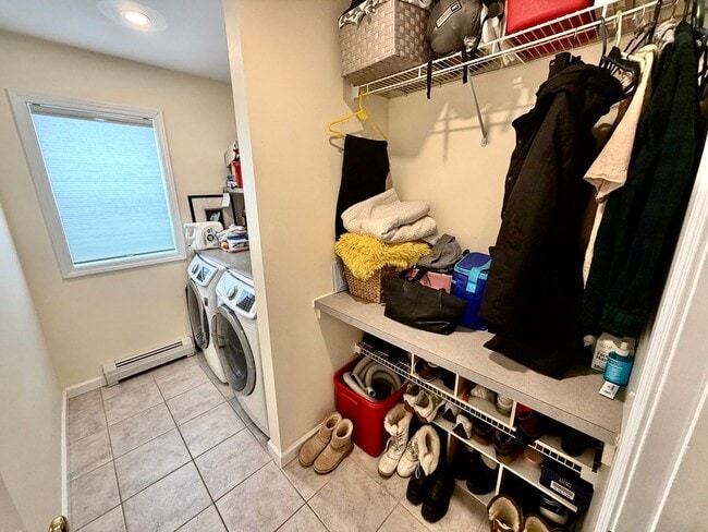 Building Photo - 4 Bedroom Home in South Burlington VT Available 4/1!