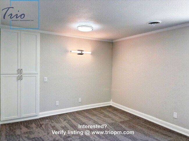 Building Photo - 2693 Chula Vista Dr