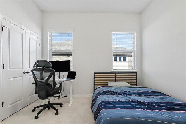 Building Photo - 1016 Calendula Trl