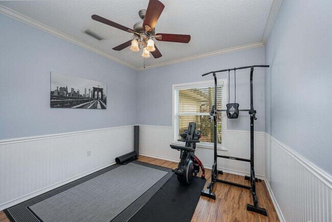 Building Photo - Luxurious 4 Bed/2.5 Bath Home with Stunning Lake and Golf Course Views with Pool on Savannahs Tra...