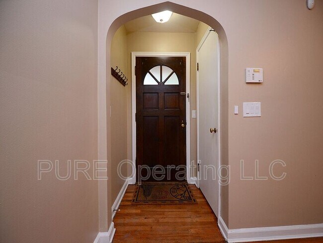 Building Photo - 2511 N 63 St