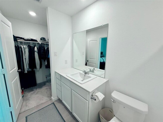 Building Photo - 21321 Carosella Dr