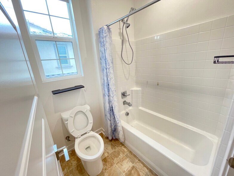 Building Photo - 13863 Prickly Pear Ln