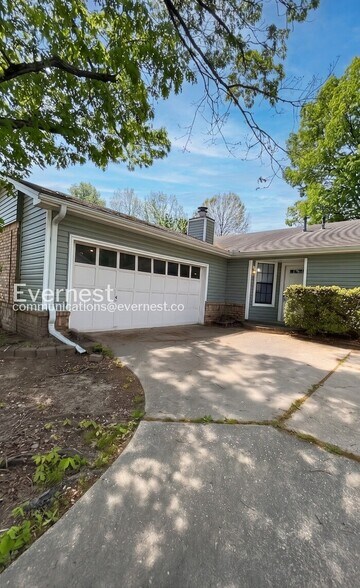 Building Photo - 24 Wagon Wheel Ct