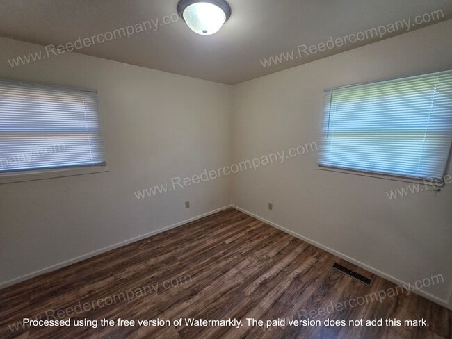 Building Photo - Newly updated 3 bedroom 1 bathroom house