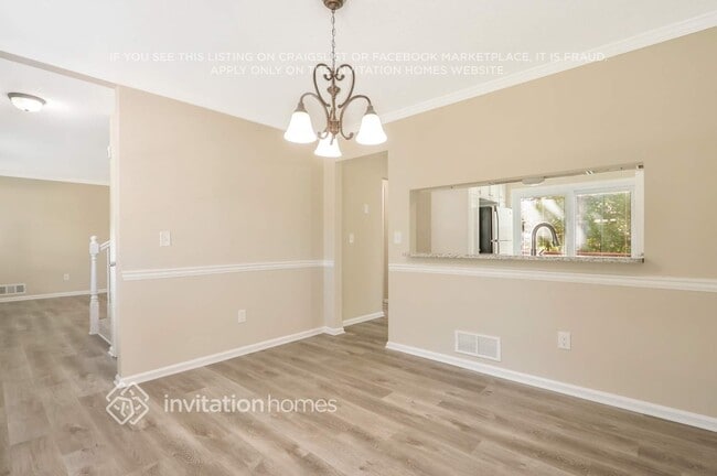 Building Photo - 300 Birch Creek Cir