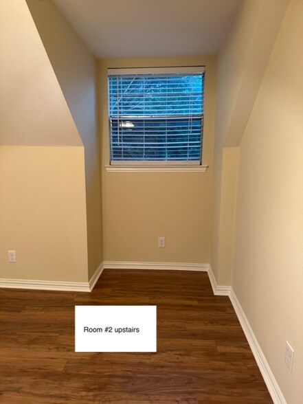 Building Photo - 1729 Chip-N-Dale Dr