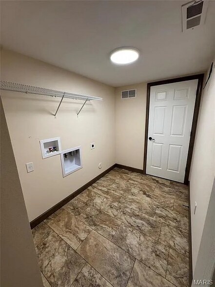 Building Photo - 3617 Justine Dr