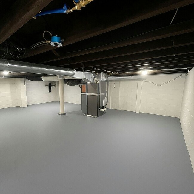 Building Photo - 800 Carpenter St