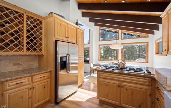 Building Photo - Mountain Modern Retreat