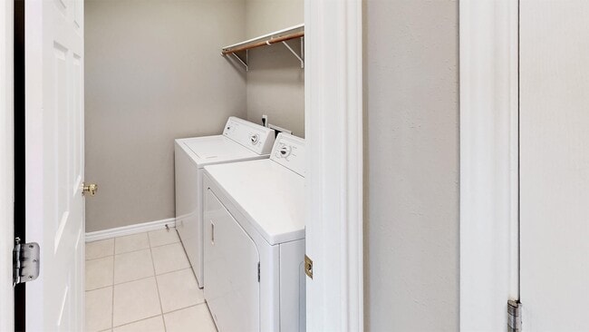 Building Photo - 1124 Carolina St