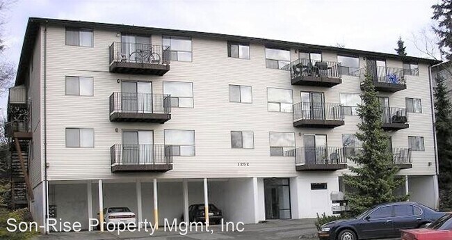 Primary Photo - 1252 Nevada St