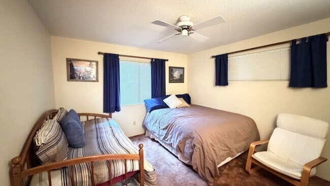 Building Photo - 26823 Crestview Dr