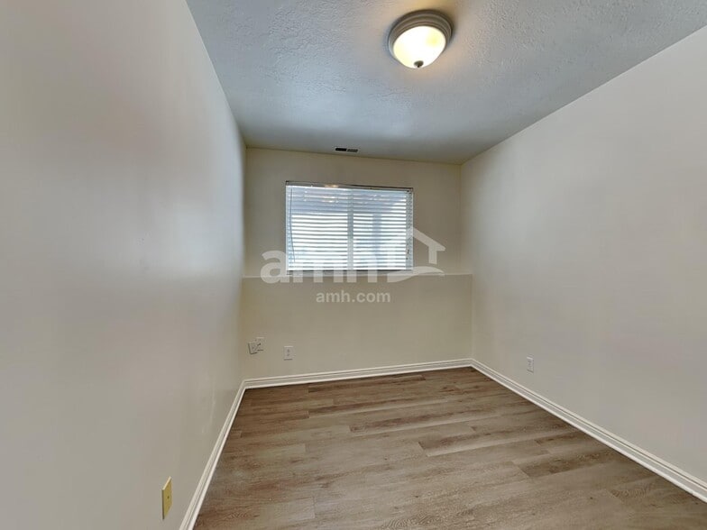 Building Photo - 3814 W 4750 S