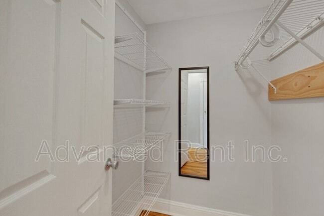 Building Photo - 415 S Robinson St