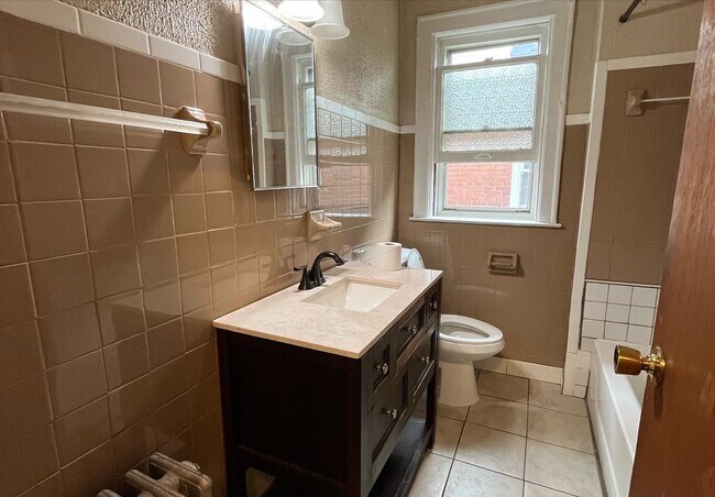 Building Photo - 16211 Fairfield St