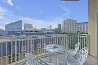 Building Photo - 3225 Turtle Creek Blvd