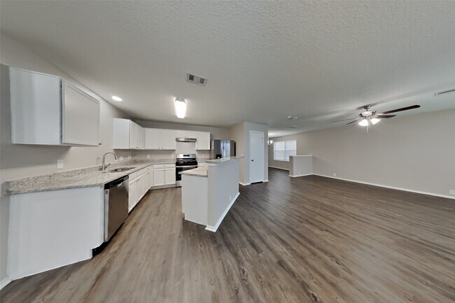 Building Photo - 14938 Sugar Mist Ln