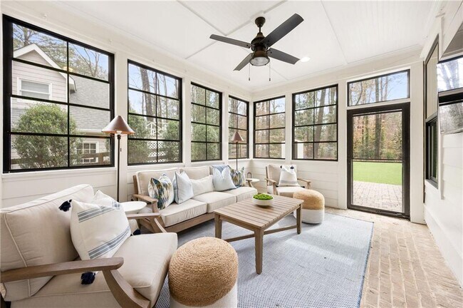 Building Photo - 5638 Glenrich Dr