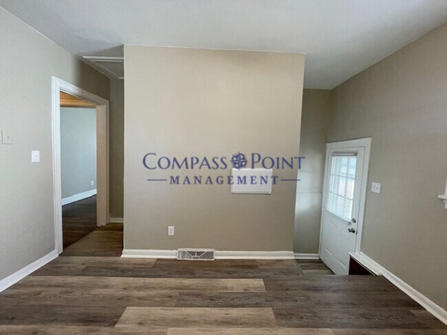 Building Photo - Newly Renovated Just For You!