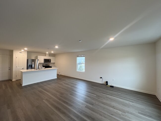 Building Photo - 1140 58th Rd